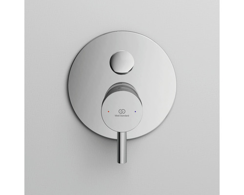 Aufputz-Brausearmatur mit rundem Design und Ideal Standard Logo