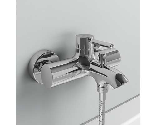 Robinet de baignoire chromé avec flexible de douche pour montage mural