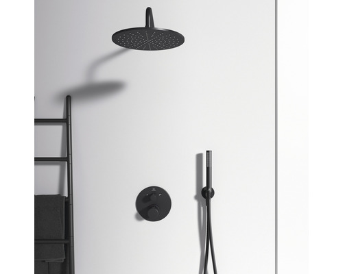 Brausegarnitur mit Kopfbrause, Handbrause und Thermostatmischer