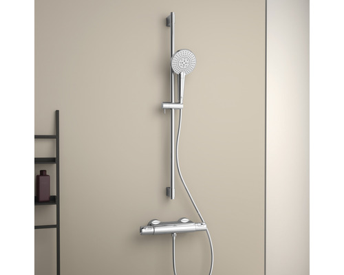 Duschgarnitur mit Brausestange zur Wandmontage im Badezimmer