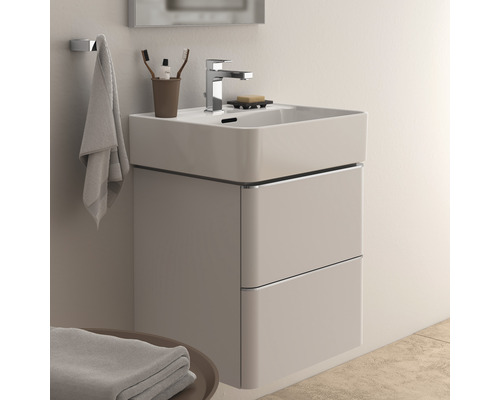 Waschtisch mit Unterschrank und zwei Schubladen im Badezimmer