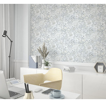 Bureau lumineux avec papier peint à fleurs et bureau