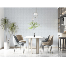 Esszimmer mit Esstisch, Stühlen, Hängeleuchte und Zimmerpflanzen für eine helle und moderne Atmosphäre.