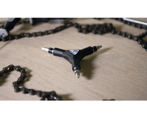 Fahrradwerkzeug Y-Schlüssel mit Ketten