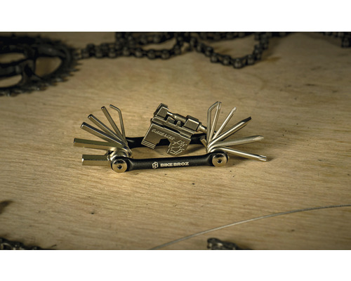Fahrrad Multitool mit Kettennieter und verschiedenen Werkzeugen