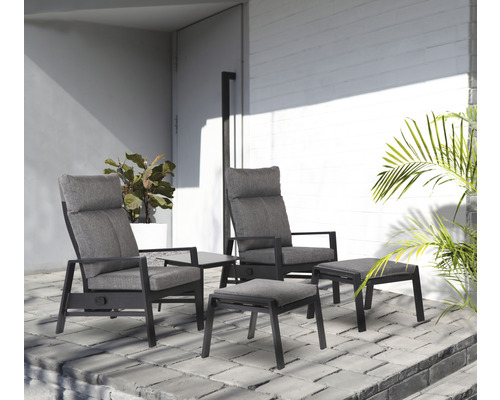 Gartenmöbelset mit zwei Sesseln, zwei Hockern und einem Tisch für den Aussenbereich