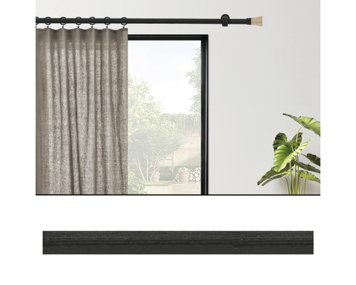 Tringle à rideaux avec rideau et embout décoratif devant la fenêtre