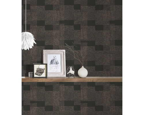 Papier peint avec motif graphique dans un espace de vie