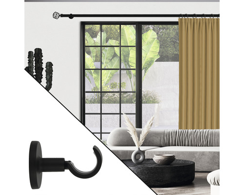 Wohnzimmer mit Gardinenstange, Vorhang und Gardinenhaken