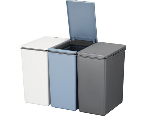 Drei Abfallbehälter zur Mülltrennung