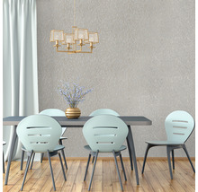Salle à manger avec table, chaises et suspension