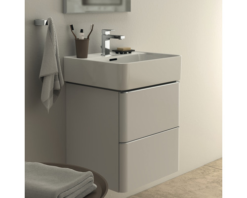 Waschtischunterschrank mit Waschbecken und zwei Schubladen im Badezimmer