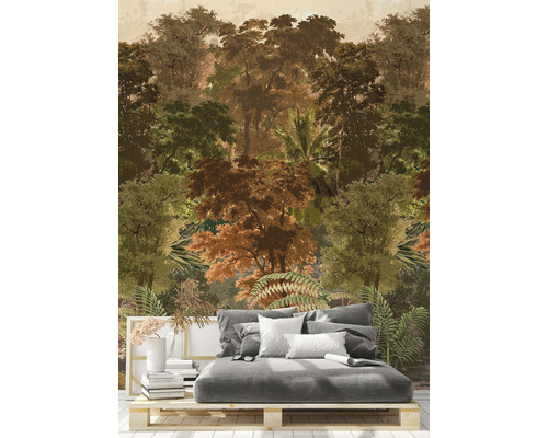 Peinture murale décorative avec motif de forêt derrière un lit palette gris