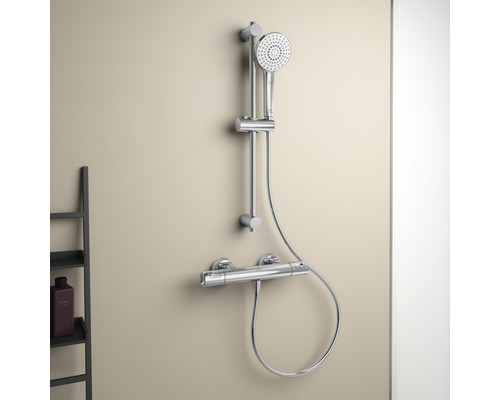 Robinet de douche avec barre de douche et mitigeur thermostatique pour montage mural.