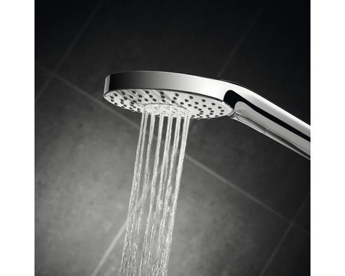 Handbrause mit laufendem Wasser