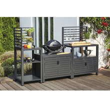 Cuisine de barbecue avec barbecue, armoires et étagères à l''extérieur