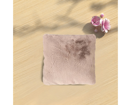 Quadratisches Dekokissen mit Fellstruktur