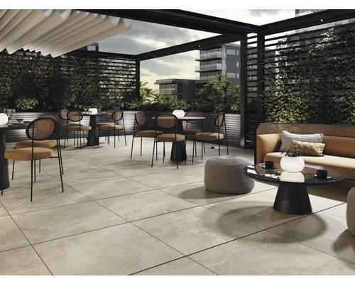 Terrasse avec mobilier de salon et carrelage