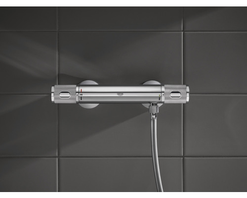Mitigeur thermostatique apparent Grohe pour la douche sur mur gris