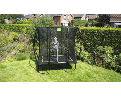 Trampoline de jardin rectangulaire avec filet de sécurité et enfant sautant