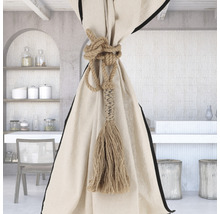 Dekorativer Vorhang mit Kordelhalterung aus Seil im Wohnraum