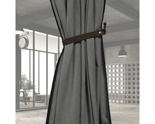 Rideau décoratif avec bande de cuir dans la pièce