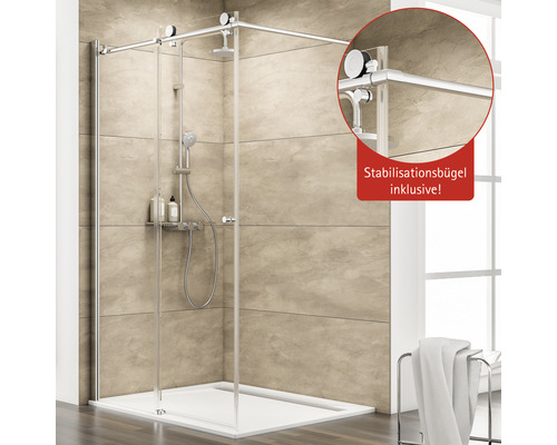 Ebenerdige Dusche mit Duschkopf und Stabilisationsbügel