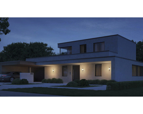 Modernes Haus mit Aussenbeleuchtung bei Nacht