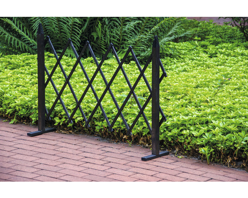 Ausziehbares Gartenzaunelement aus Holz zur Gartendekoration