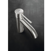 Grohe Logo. Armatur aus Metall für das Badezimmer.