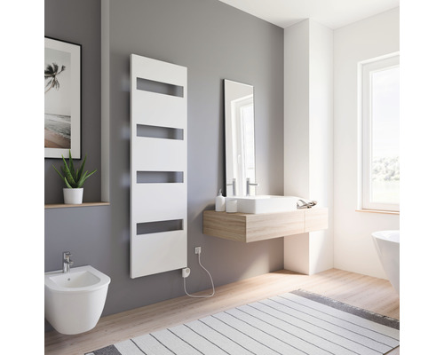 Elektrischer Handtuchwärmer SCHULTE Turin Heizstab rechts 50,5 x 170,3 cm 600 W mit Heizstab 3 regulierbar weiß Badezimmer mit Bidet, Waschbecken und weißem Handtuchwärmer