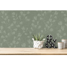 Papier peint à motif floral sur le mur