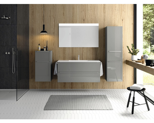 Modernes Badezimmer mit grauen Möbeln, Dusche und Holzverkleidung