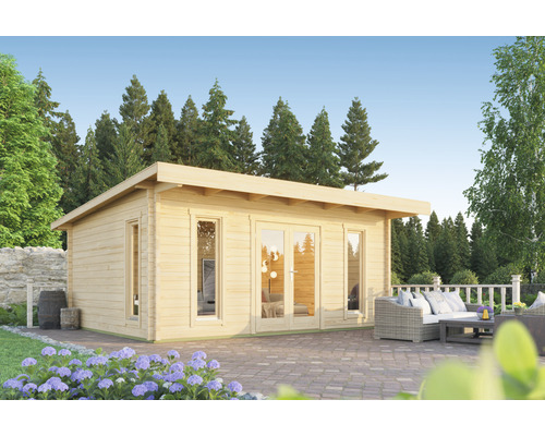 Gartenhaus Outdoor Life Barbados 5 Platin inkl. Fußboden 579 x 509 cm natur Gartenszene mit Blockhaus und Gartenmöbeln auf Terrasse