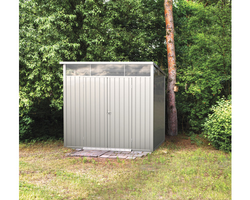 Metall Gartenhaus mit Doppeltür und Oberlicht im Garten