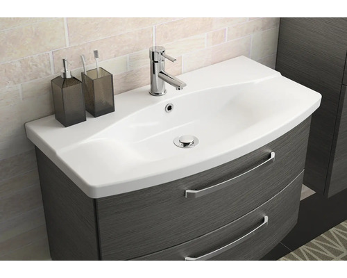 Waschtisch mit Waschbecken, Armatur, Schubladen und Badaccessoires