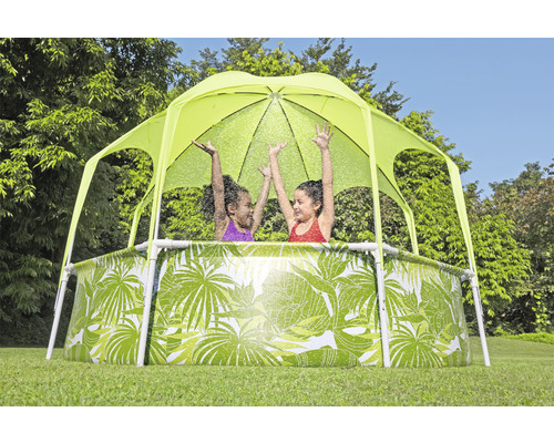 Kinderpool mit Sonnenschutzdach und Blattmuster im Garten