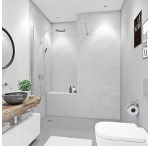 Badezimmer mit Dusche, Waschtisch mit Naturholzplatte und WC