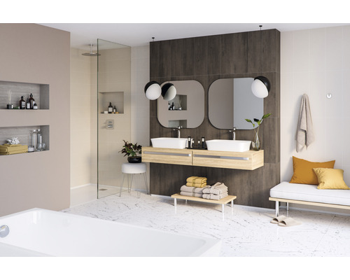 Modernes Badezimmer mit Doppelwaschtisch, Spiegeln, Dusche und Badewanne