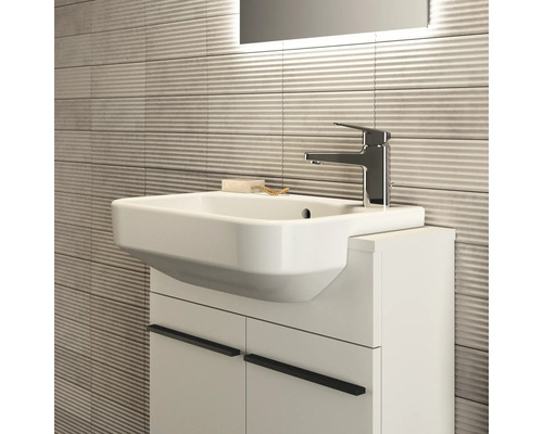 Badezimmer Waschtisch mit Unterschrank und Armatur