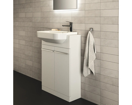 Waschtisch mit Unterschrank im Badezimmer