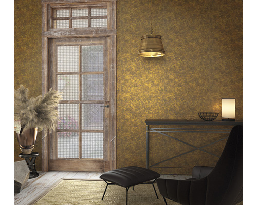 Intérieur avec porte, fauteuil, table et lampe