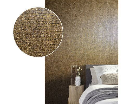 Textiltapete im Schlafzimmer mit vergrößerter Detailansicht