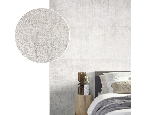 Chambre claire avec papier peint structuré blanc et vue agrandie des détails