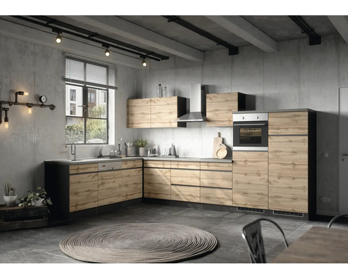 Moderne Küche im Loftstil mit Holzfronten und Betonwand