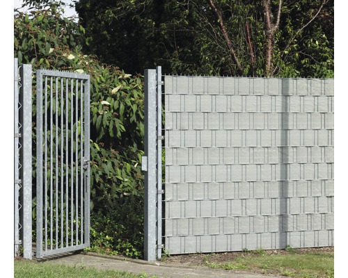 Sichtschutzzaun und Gartentor aus Metall