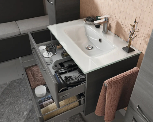 Badezimmerwaschtisch mit Schubladen und Accessoires