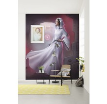 Raum mit Star Wars Prinzessin Leia Wandbild, Sessel und gelbem Teppich
