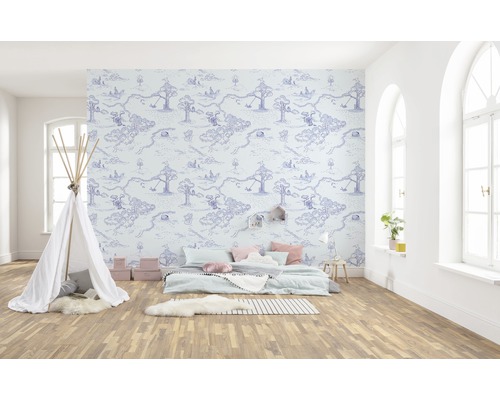 Kinderzimmer mit Tipizelt und Tapete mit Landschaftsmotiv