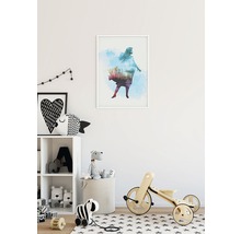 Chambre d''enfant avec une image d''une femme qui danse dans un cadre sur le mur